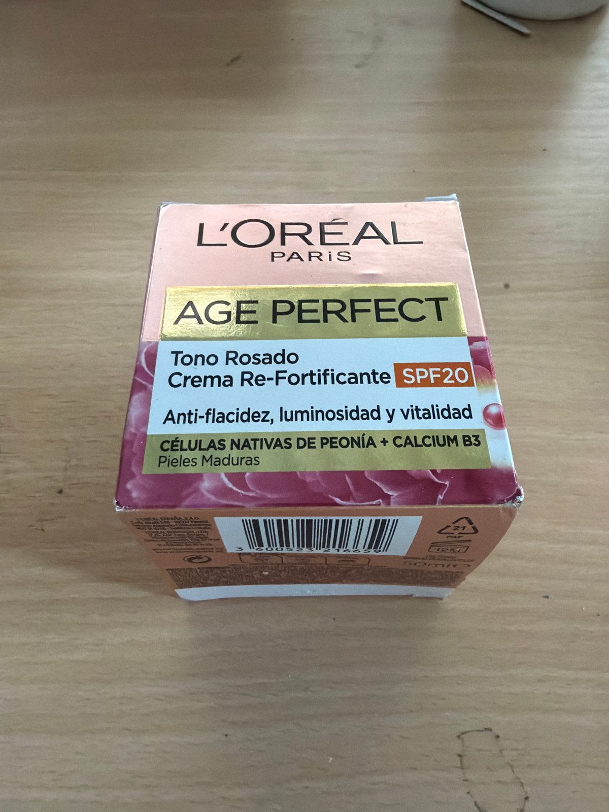 L'Oréal Age Perfect Rosé Crème SPF20, Gehele gezicht, Nieuw, Ophalen of Verzenden, Nvt
