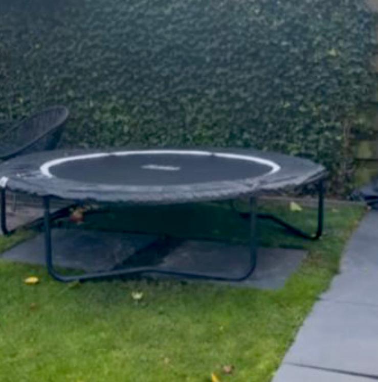 Gebruikte Salta trampoline - functioneert nog goed, Kinderen en Baby's, Speelgoed | Buiten | Trampolines, Ophalen, Gebruikt