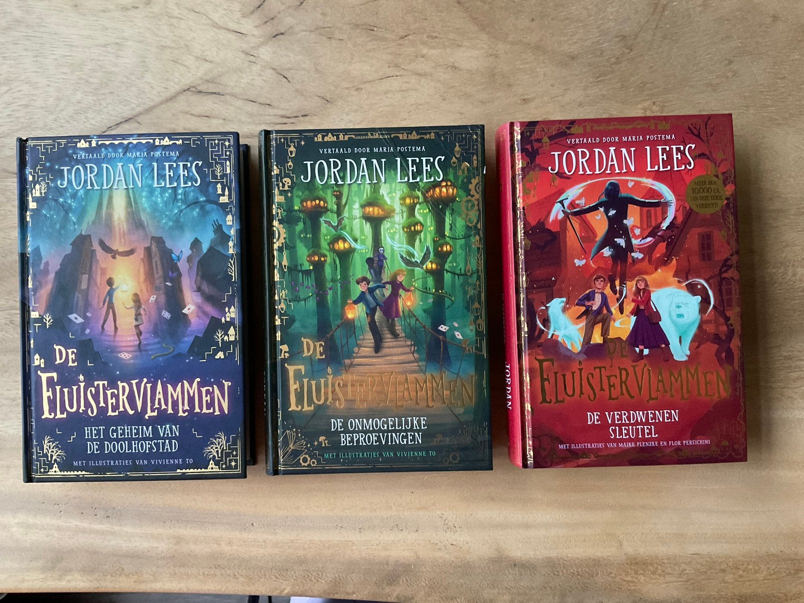 De Fluistervlammen trilogie (niet los), Boeken, Ophalen of Verzenden, Gelezen