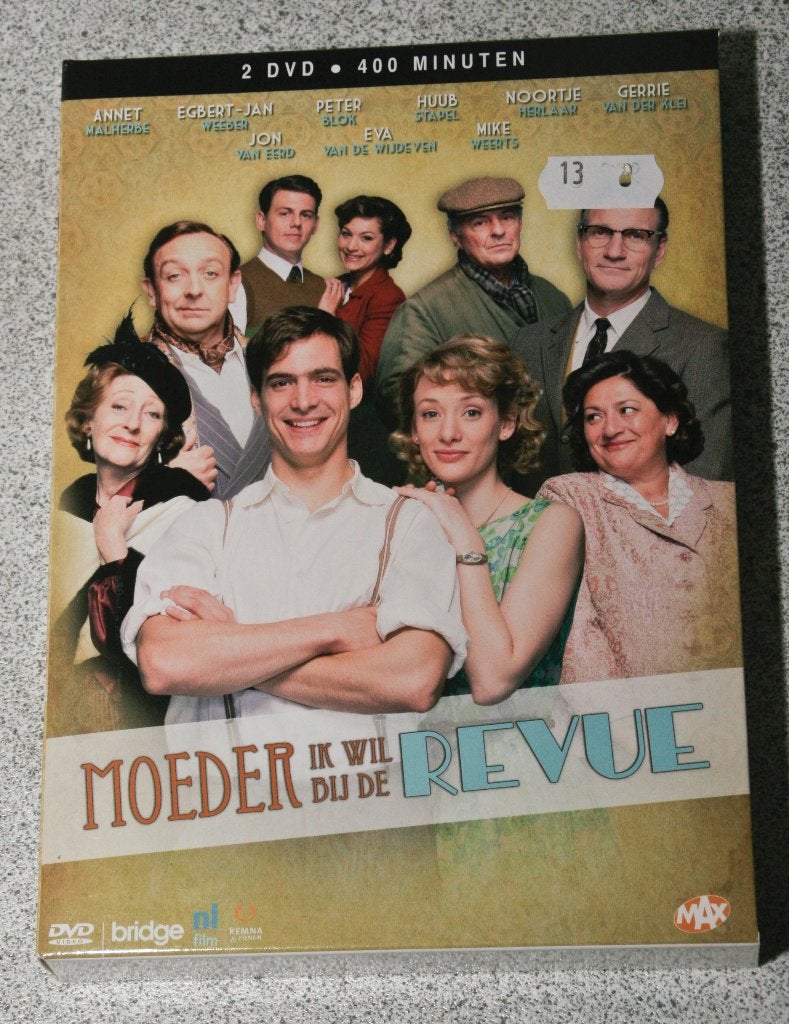 Moeder ik wil bij de revue.  2 DVD  400 minuten., Alle leeftijden, Drama, Zo goed als nieuw, Complete serie