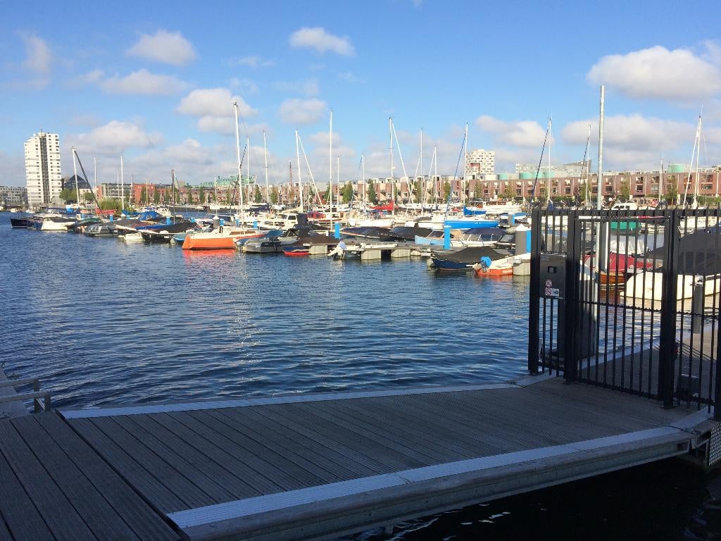 Ligplaatsen in Amsterdam beschikbaar!, Watersport en Boten, Herfst, Buiten