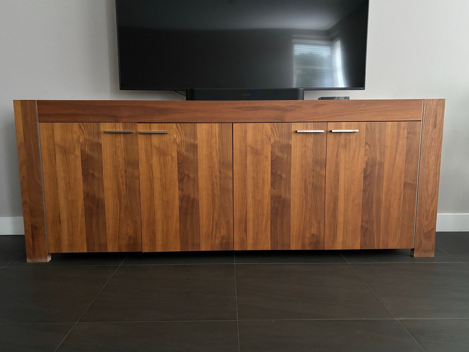 Mooi notenhout dressoir, 150 tot 200 cm, Ophalen of Verzenden, Zo goed als nieuw, 25 tot 50 cm