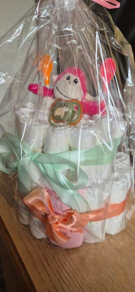 Luiertaart met speen, knuffel en babybenodigdheden, Kinderen en Baby's, Kraamcadeaus en Geboorteborden, Ophalen of Verzenden, Nieuw