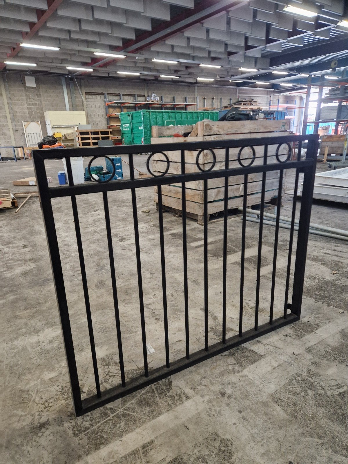 Metalen sierhekwerk zwart – 140 x 105 cm – hekdeel, Ophalen, Gebruikt, IJzer, Sierhekwerk