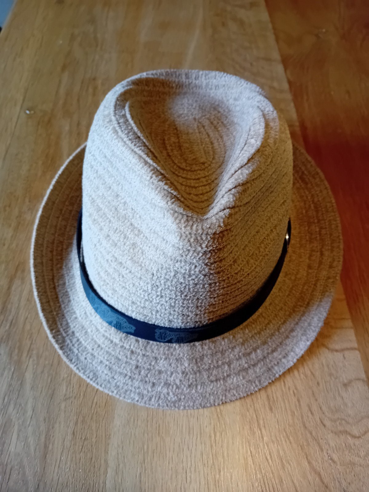 hoedje van rowwen heze. met Bandje rondom. zgan, Kleding | Dames, Hoeden en Petten, Hoed, Zo goed als nieuw, Rowwen Hèze, One size fits all