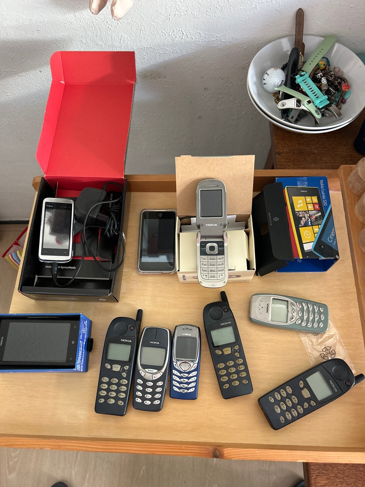 Diverse Nokia telefoons, inclusief smartphones en klassieker, Gebruikt, Overige modellen, Zwart, Fysiek toetsenbord