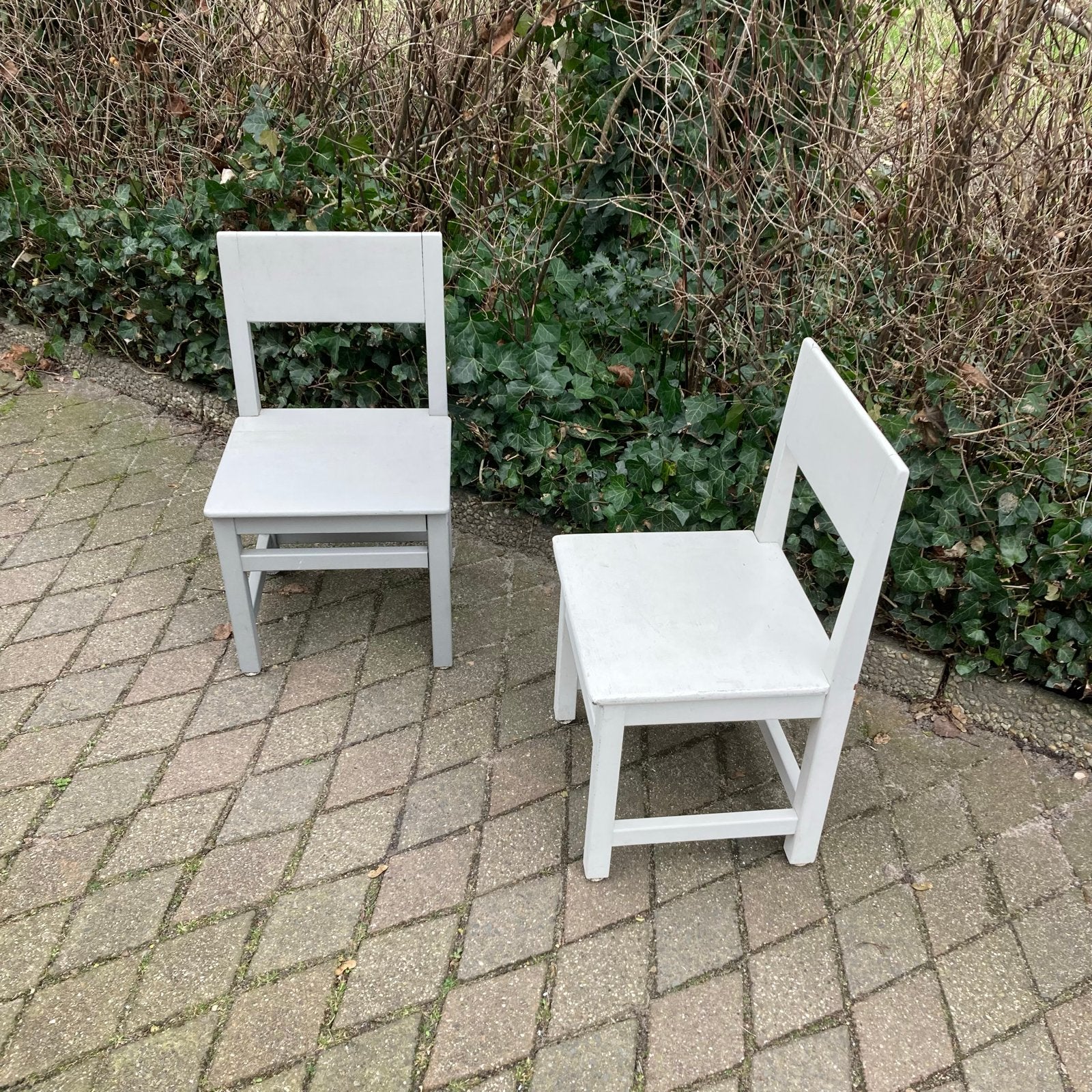 Twee Amsterdamse School kinderstoelen, zithoogte 37 cm, Antiek en Kunst, Ophalen of Verzenden