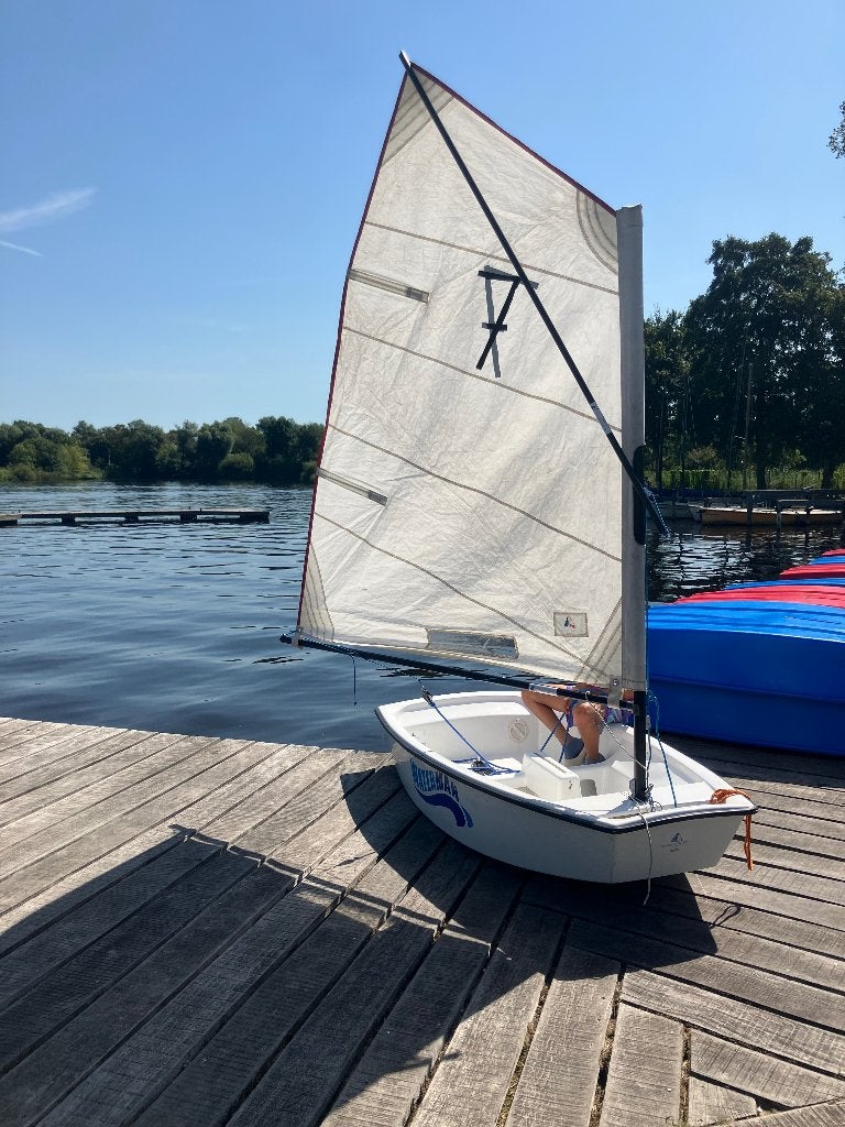 Optimist Dragon Marine met handtrailer, Ophalen, Gebruikt, Inclusief zeilen, Polyester