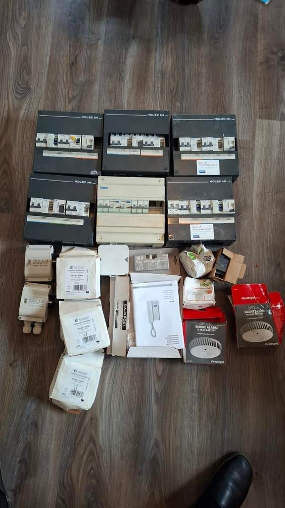 Partij elektra materialen, Ophalen of Verzenden, Nieuw