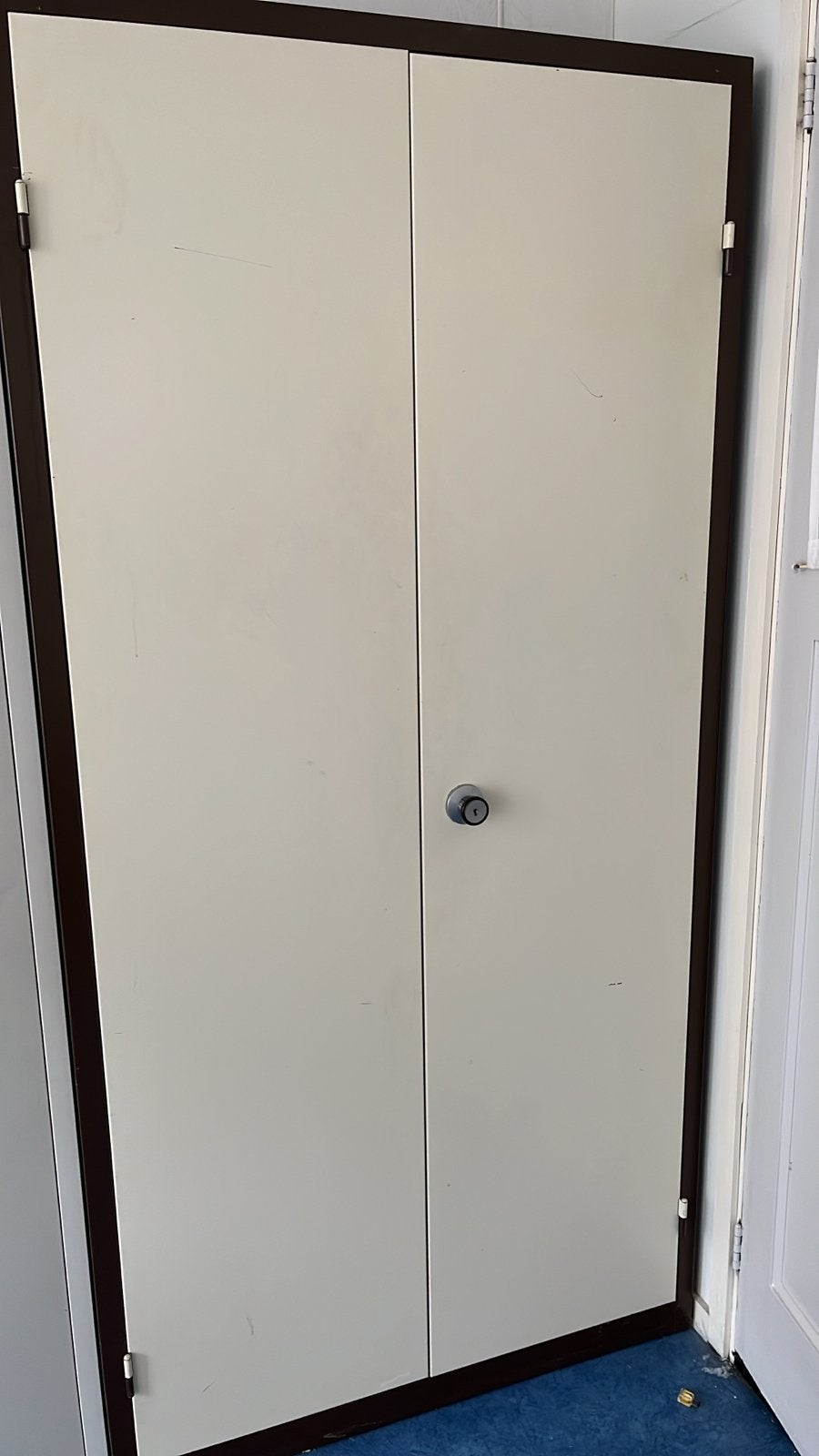 Metalen archiefkasten met legplanken, Ophalen, Gebruikt