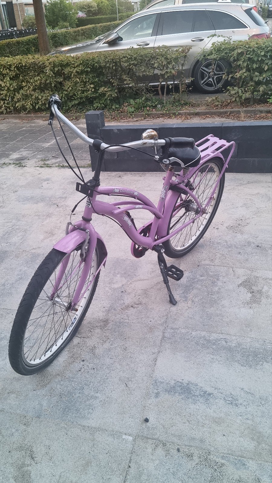 Roze meisjesfiets met bagagedrager, Fietsen en Brommers, Fietsen | Meisjes, Gebruikt, Handrem, Ophalen, 26 inch of meer