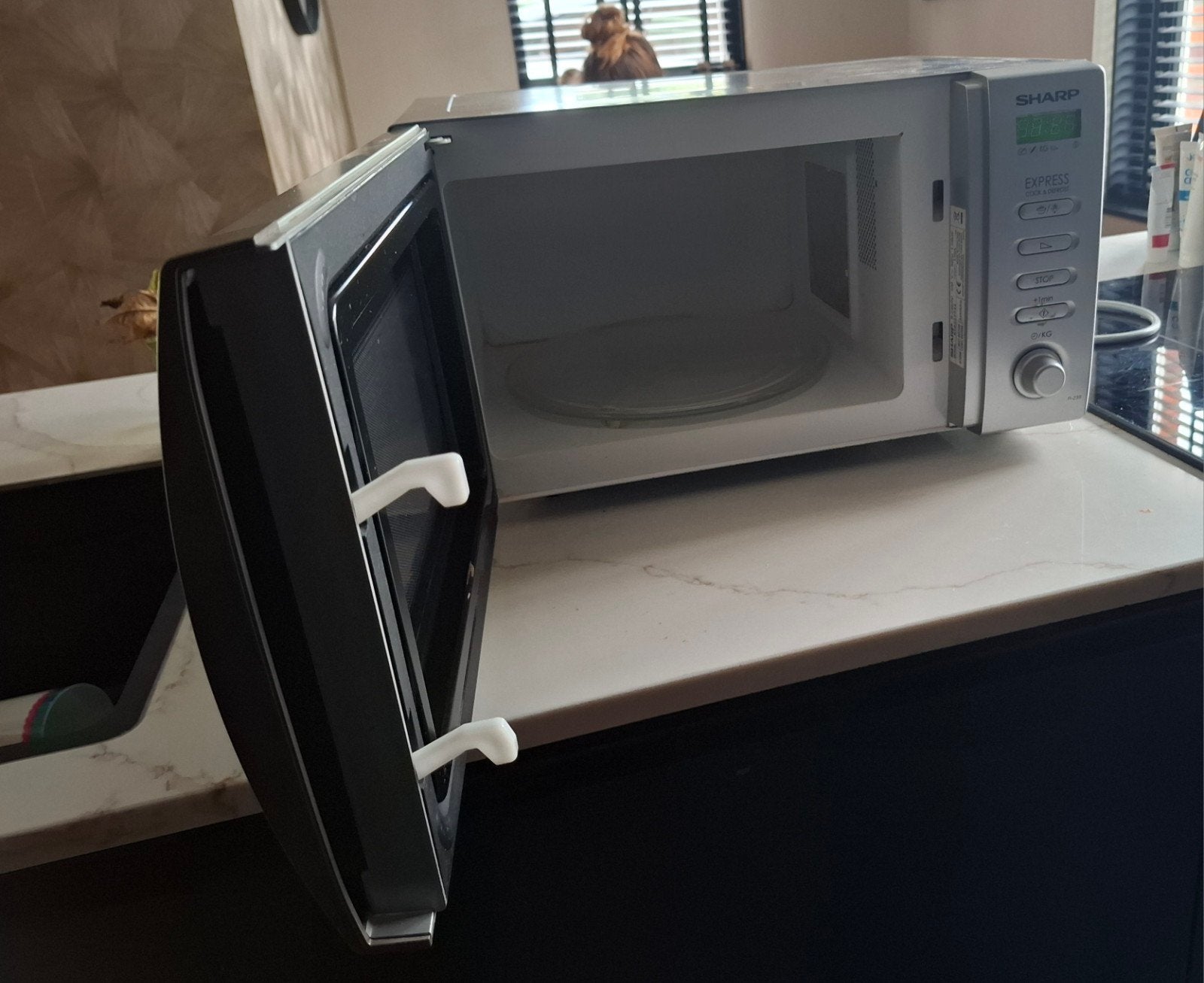 Sharp Magnetron R-239 - Compact en Betrouwbaar, Witgoed en Apparatuur, Ophalen, Gebruikt, Draaiplateau