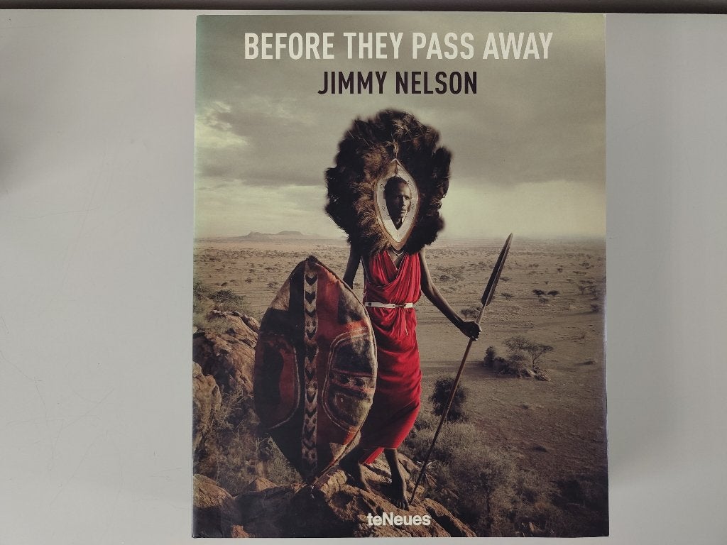 Before they pass away - Jimmy Nelson, Fotografen, Ophalen of Verzenden, Zo goed als nieuw, Jimmy Nelson