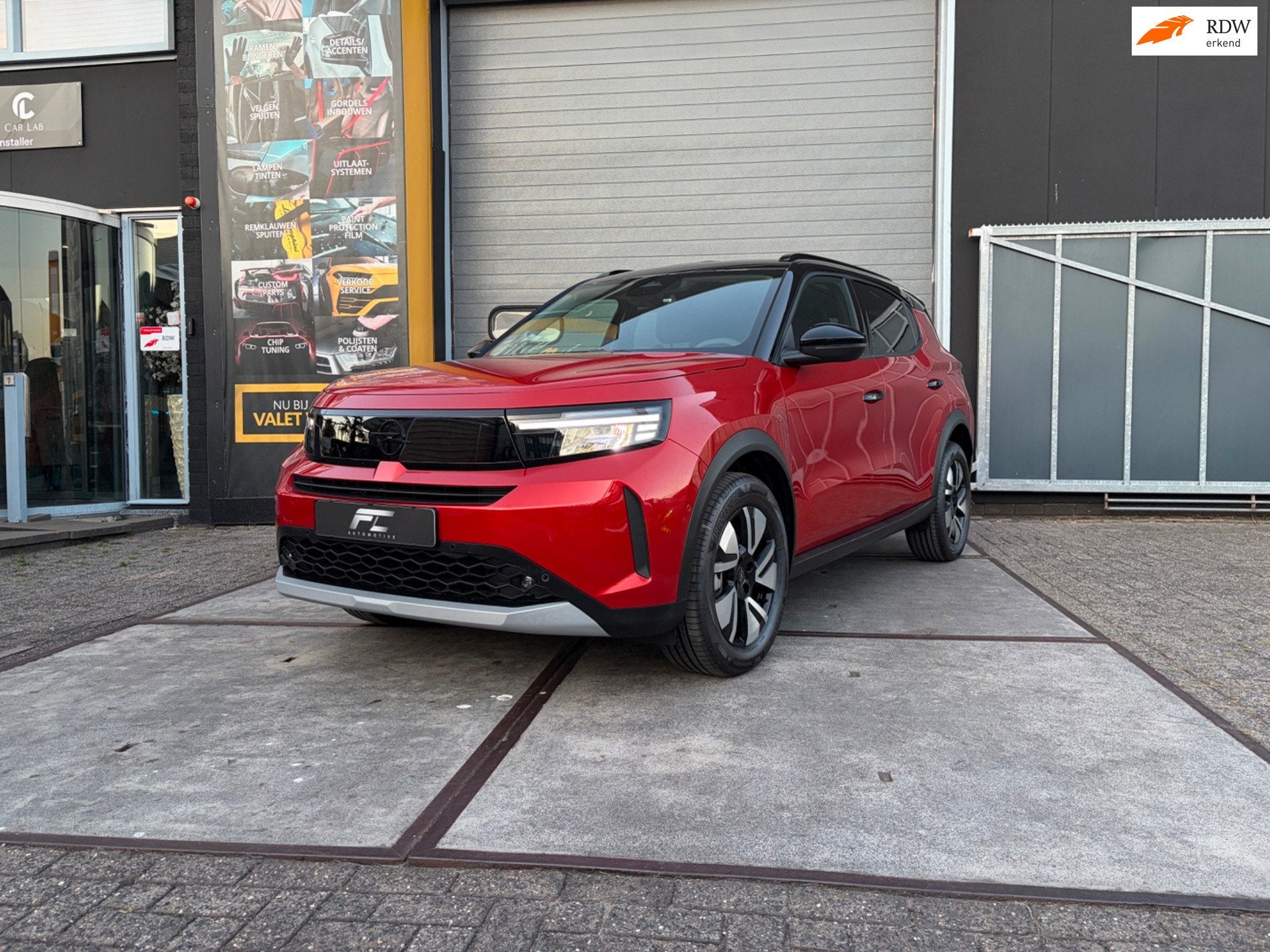 Opel Frontera 1.2 Turbo Hybrid Edition | Camera | Navi | Win, Voorwielaandrijving, Gebruikt, 1288 kg, Bedrijf