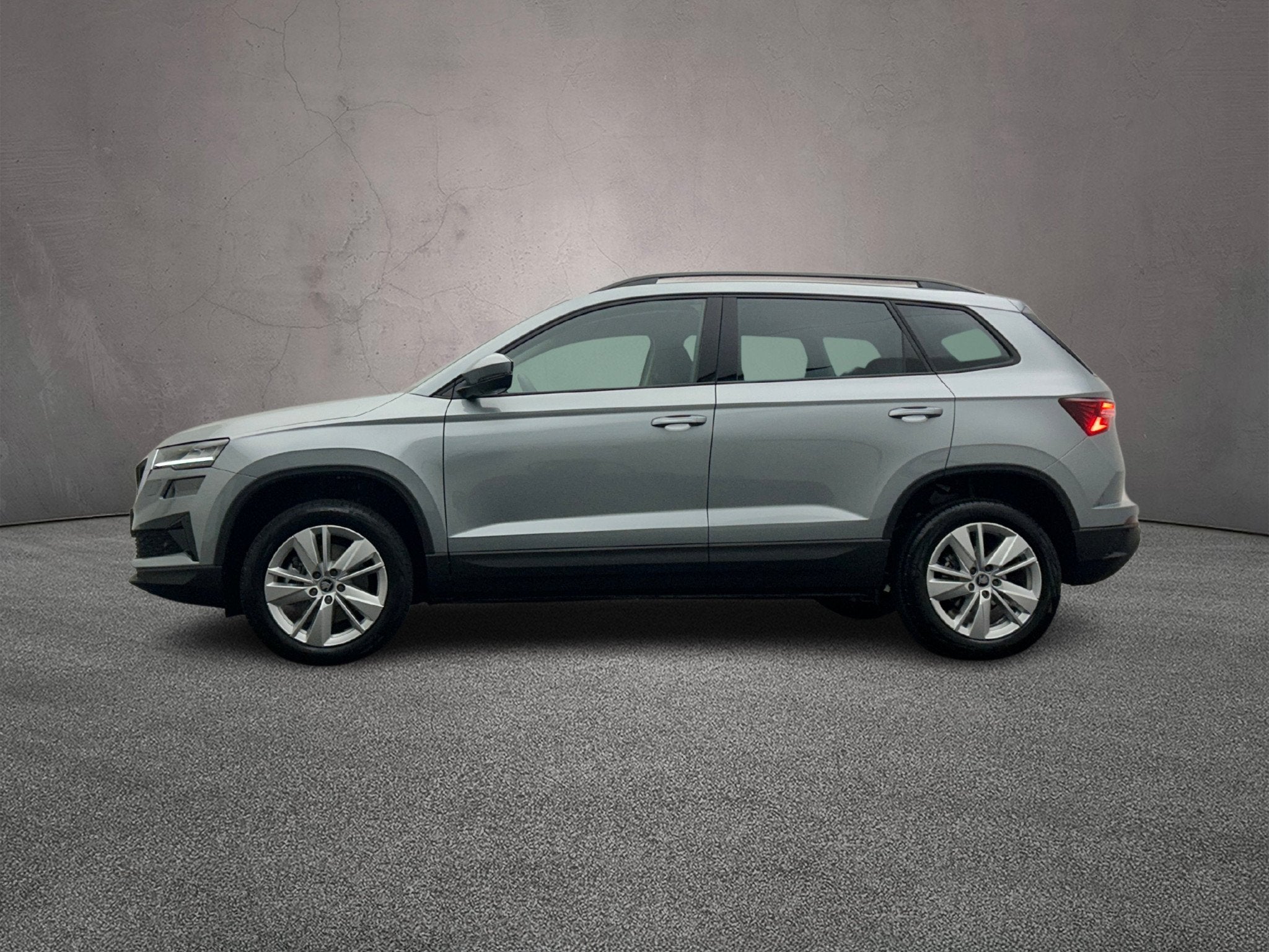 Skoda Karoq, Auto's, Skoda, Metallic lak, 1498 cc, Euro 6, 4 cilinders
