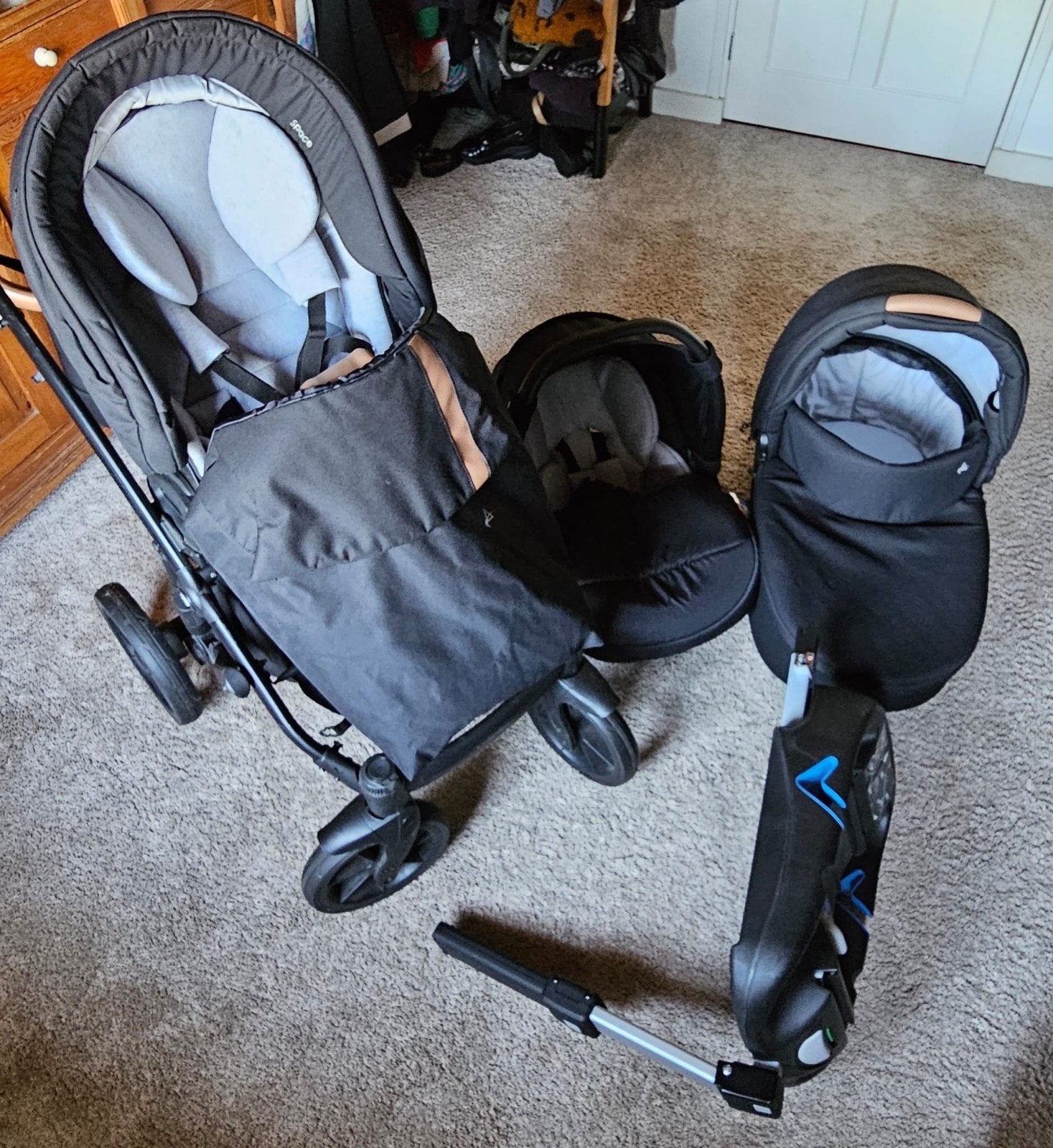 junama  Combiwagen met autostoel, isofix en reiswieg, Ophalen, Duowagen, Zo goed als nieuw, Combiwagen