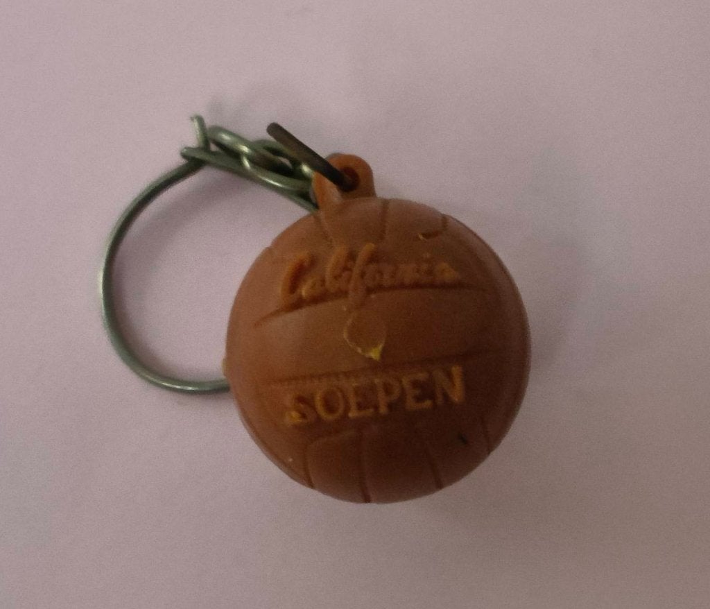 Voetbal California soepen sleutelhanger(bruin), Verzamelen, Ophalen of Verzenden, Zo goed als nieuw, Merk