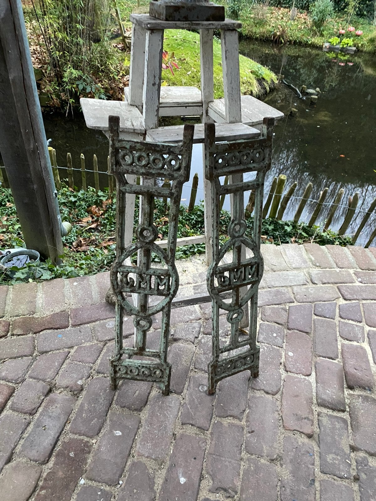 Antiek sierwerk gietijzer, Ophalen
