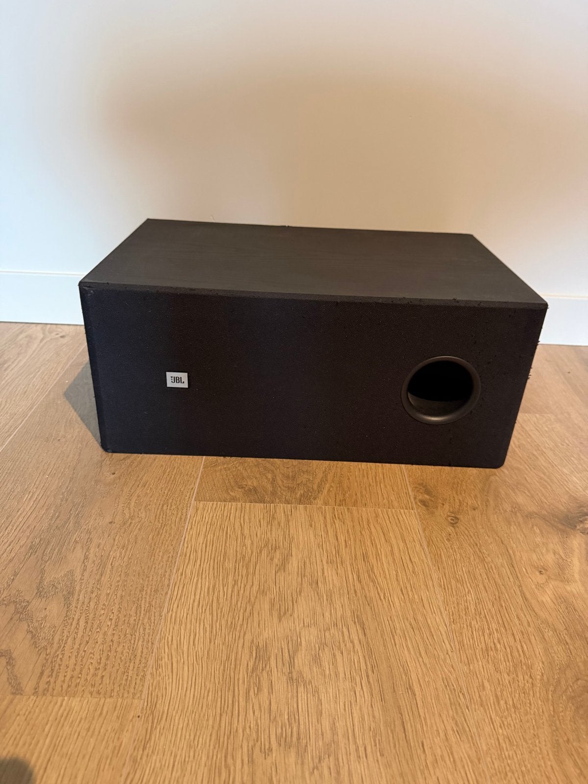 JBL TLX 100 Subwoofer - Krachtige bas voor uw audio, Gebruikt, Ophalen of Verzenden, Basreflex, Subwoofer
