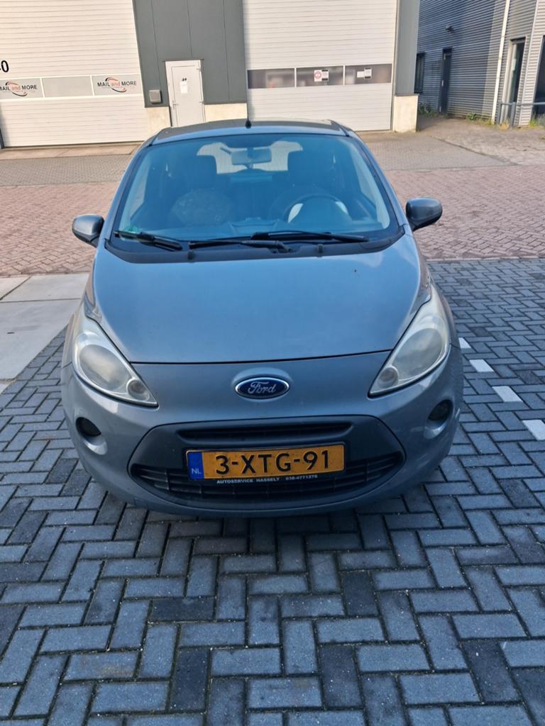 Ford Ka 1.2 51KW 2009 Grijs met airco, Auto's, Ford, Particulier, Ka, Benzine, B, Hatchback, Handgeschakeld, Geïmporteerd, Zilver of Grijs