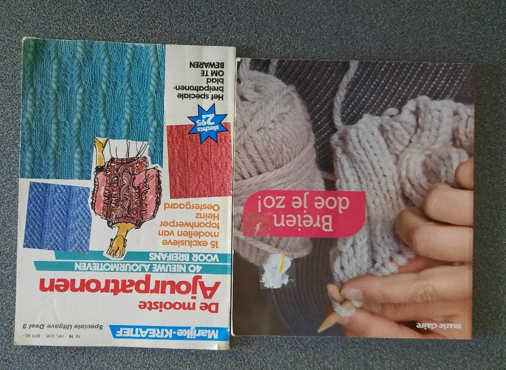 2 breiboeken: Ajourpatronen en Breien doe je Zo!, Hobby en Vrije tijd, Breien en Haken, Ophalen of Verzenden, Zo goed als nieuw