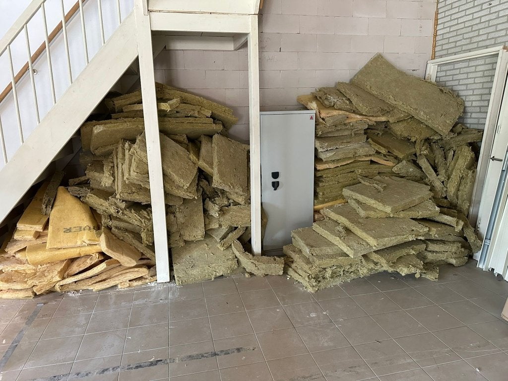 Gratis Isolatie - Glaswol en steenwol, Ophalen, 4 tot 8 cm, Gebruikt, Steenwol
