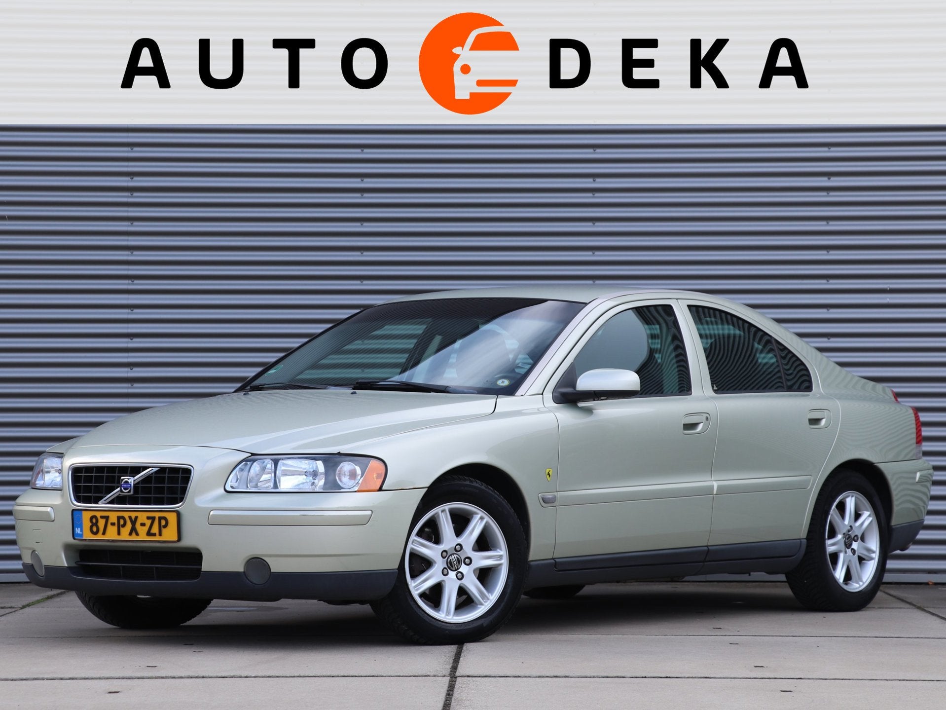 Volvo S60 2.4 Bi-Fuel Automaat LPG-G3 *Klimaatreg.*Cruisecon, Auto's, Volvo, Gebruikt, Zwart, S60, Beige
