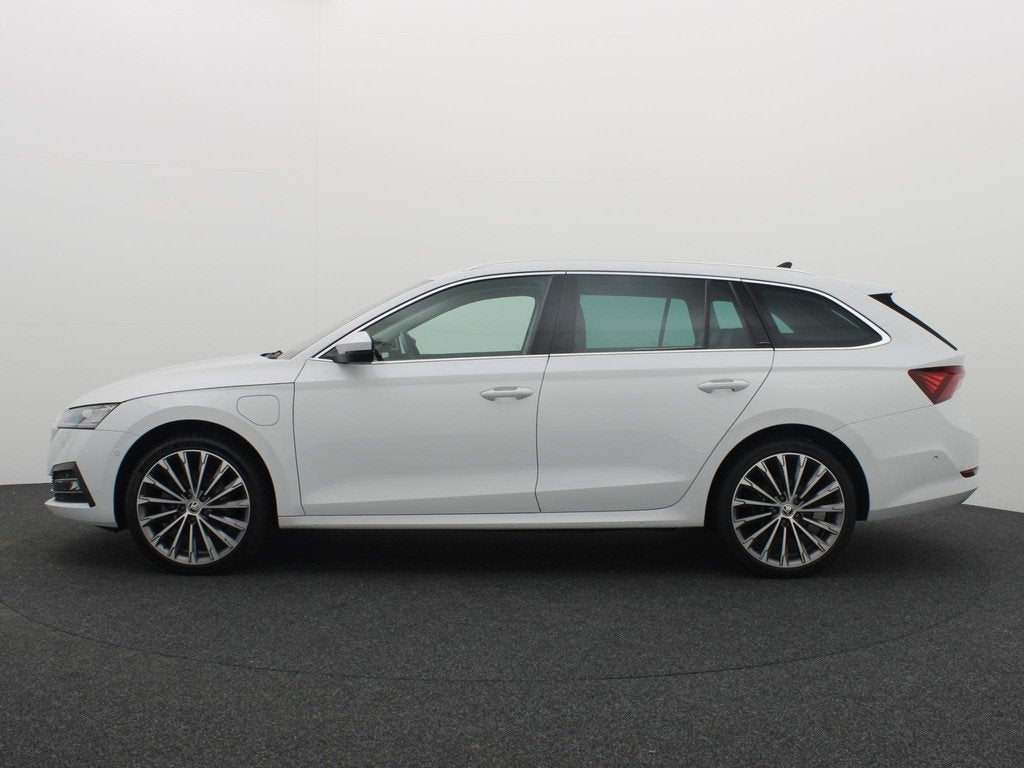 Skoda Octavia Combi 1.4 TSI iV PHEV Business Edition Plus SO, Auto's, Skoda, Gebruikt, Wit, https://media-marktplaats.export.dv.nl/22717610659/document-1.pdf