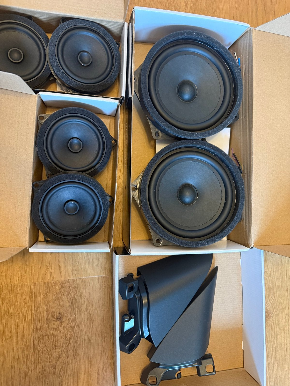 Originele BMW speakers (nieuw) uit 1 Serie EDrive40, Auto diversen, Ophalen of Verzenden, Nieuw