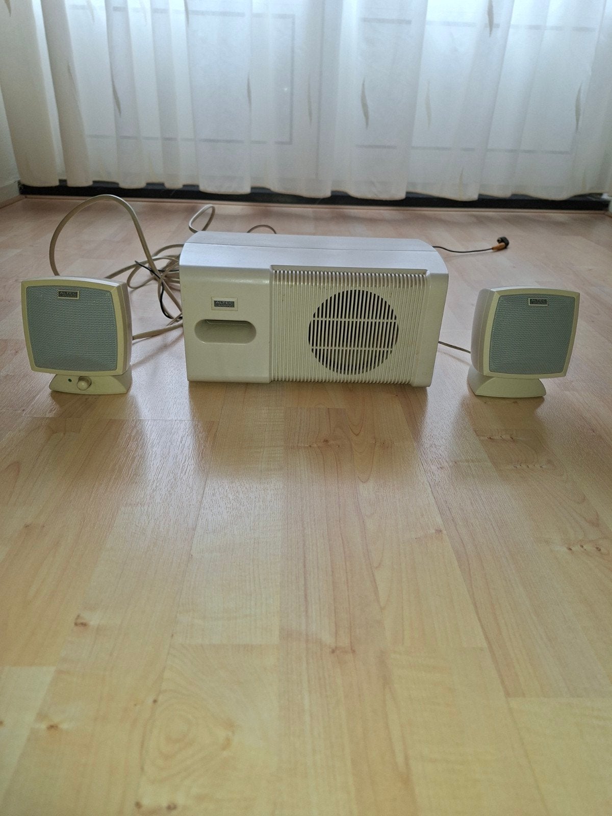 Altec Lansing speakers, Ophalen