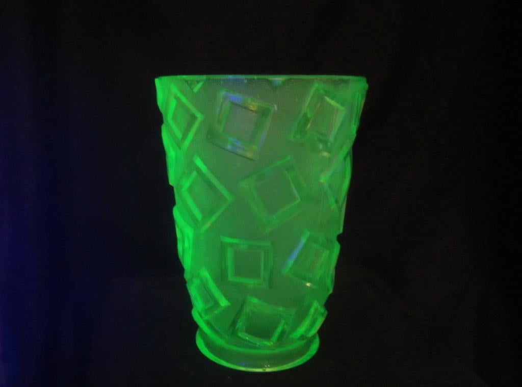 Antieke art deco uranium vaseline glazen vaas, geometrisch, Antiek en Kunst, Antiek | Glas en Kristal, Verzenden