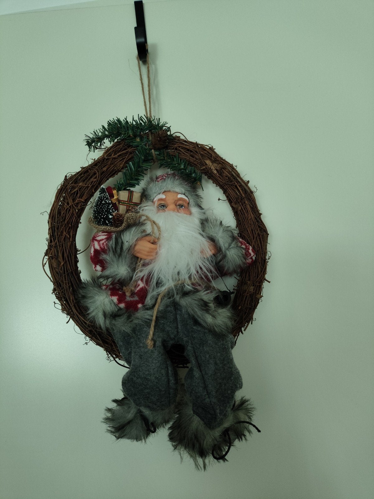 Sfeervolle kerstman in takkenkrans, Ophalen of Verzenden, Zo goed als nieuw