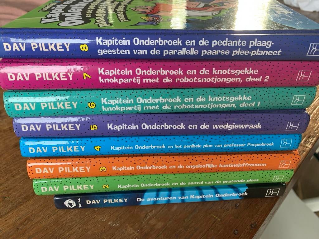 8 delen Kapitein Onderbroek boeken - Dav Pilkey, Ophalen, Zo goed als nieuw, Fictie algemeen