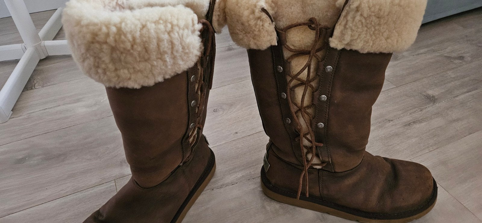 Ugg laarzen maat 40, valt als 39, Hoge laarzen, UGG, Bruin, Ophalen of Verzenden