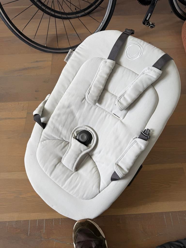 Bugaboo Giraffe Newborn Zitje - Comfortabel en Veilig, Ophalen of Verzenden, Zo goed als nieuw, Overige typen, Gordel(s)