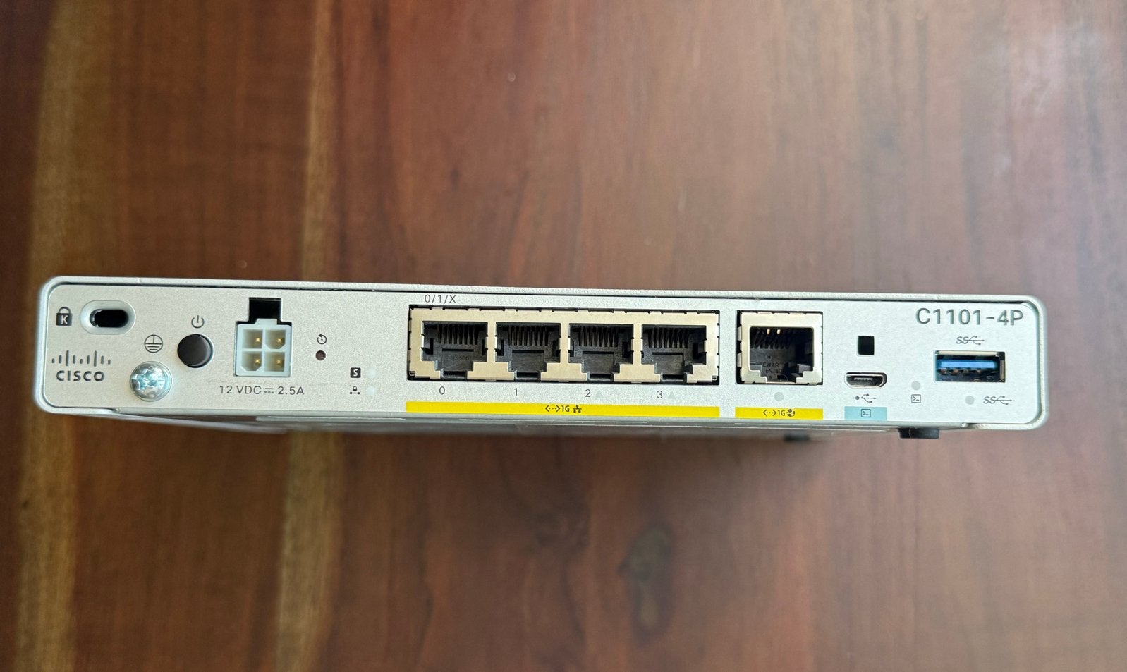 Cisco C1101-4P ISR 1100 Series Router, Ophalen of Verzenden, Zo goed als nieuw, Router