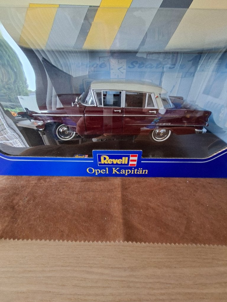 opel kapitain  1/ 18, Hobby en Vrije tijd, Modelauto's | 1:18, Ophalen of Verzenden, Nieuw, Auto, Revell