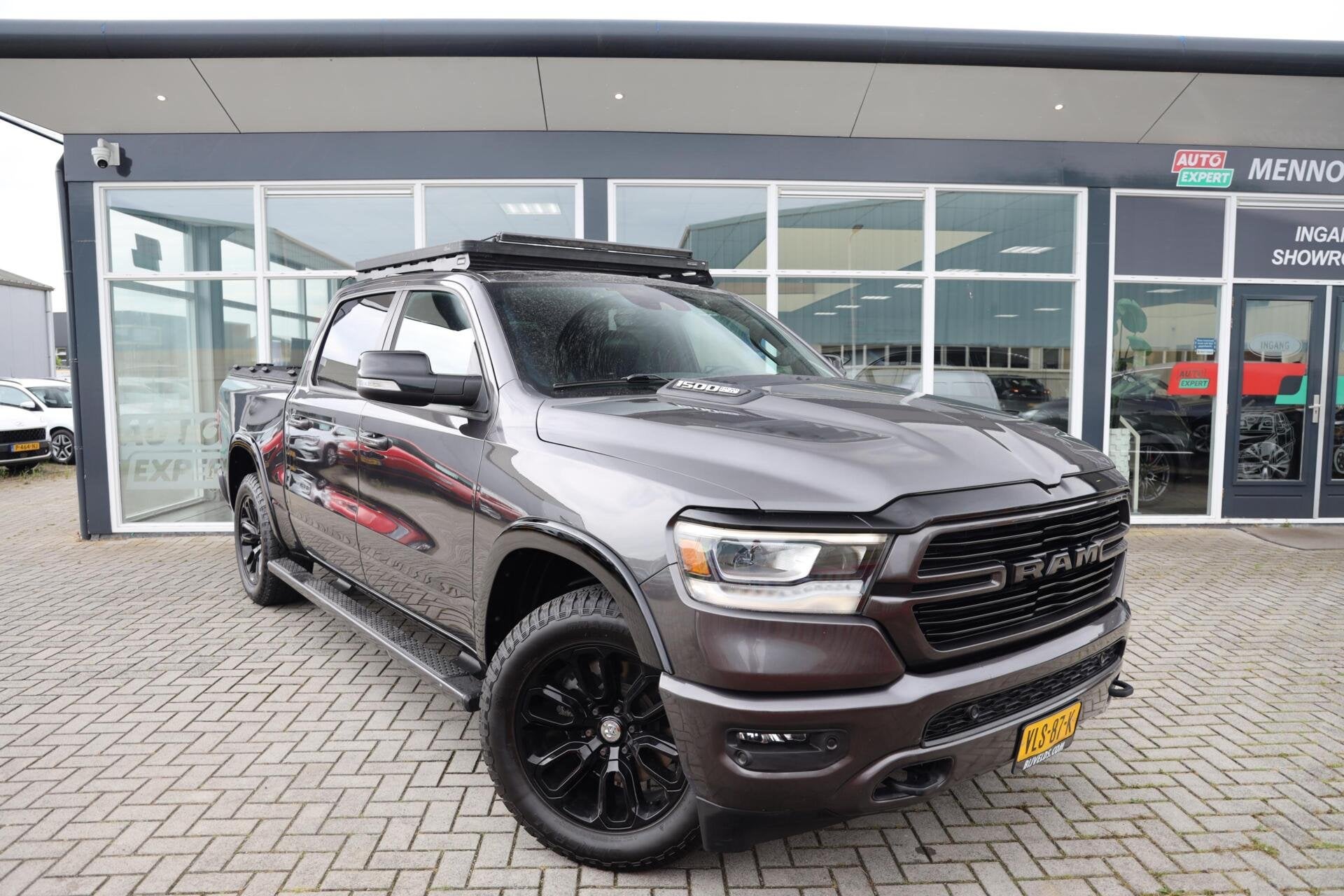 Dodge Ram 1500 4X4 5.7 V8 4x4 Crew Cab Laramie|Luchtvering|D, Automaat, Gebruikt, 5654 cc, Origineel Nederlands