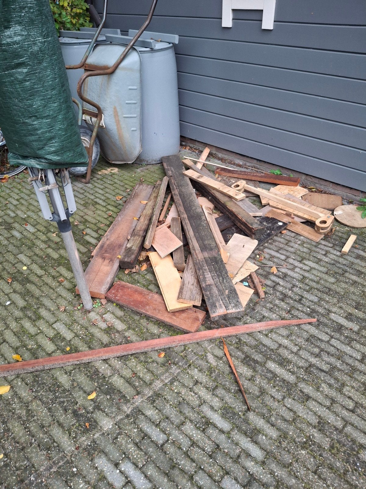 Diverse gebruikte houten planken en balken, Doe-het-zelf en Verbouw, Ophalen, Gebruikt, Minder dan 25 mm, Overige typen