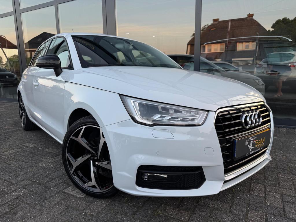 Audi A1 SPORTBACK 1.0 TFSI Adrenalin, 4 stoelen, Leder, Bedrijf, 1065 kg
