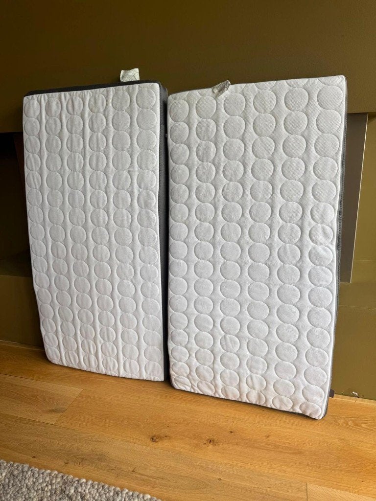 2 IKEA HIMLAVALV matrasjes, Ophalen, 190 cm of minder, Zo goed als nieuw, Matras