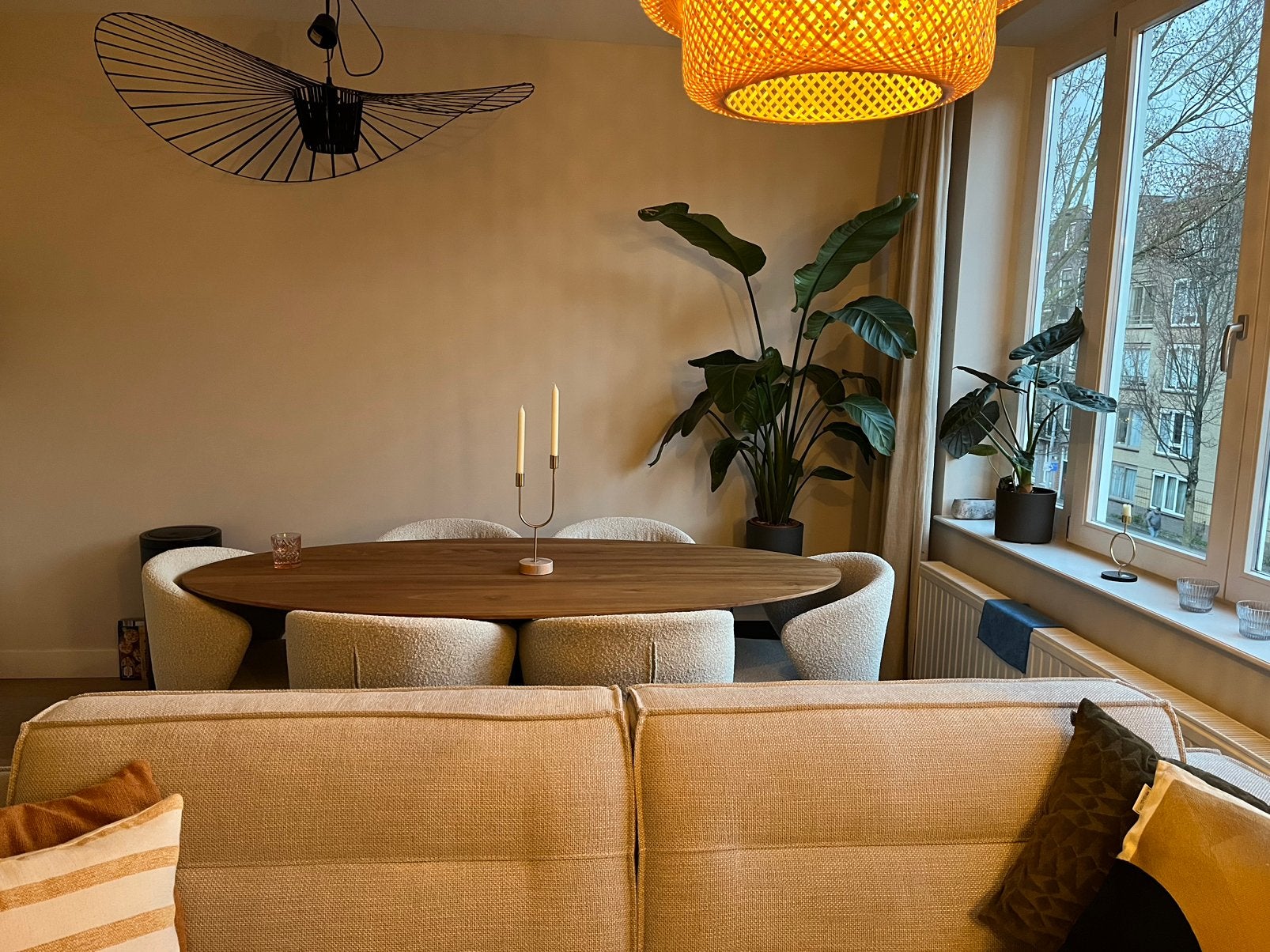Ovale eettafel van massief hout, Huis en Inrichting, Tafels | Eettafels, Ophalen, Teakhout, 50 tot 100 cm, Zo goed als nieuw