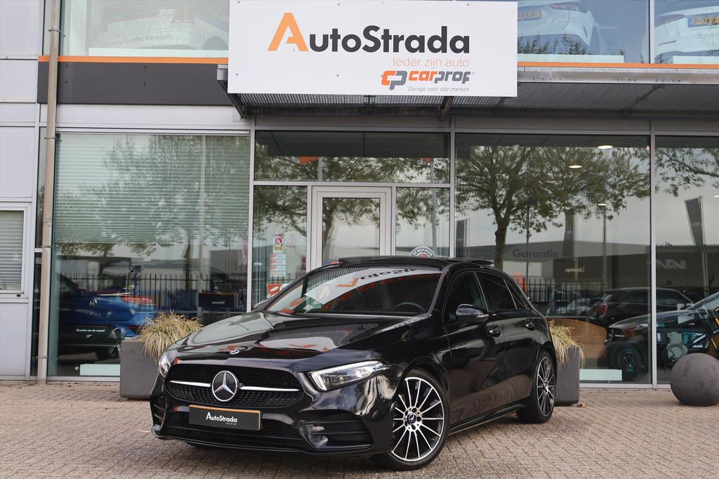 Mercedes A-Klasse 180 EDITION AMG-LINE | Camera | Pano | Cru, Gebruikt, 4 cilinders, Met garantie (alle), Zwart