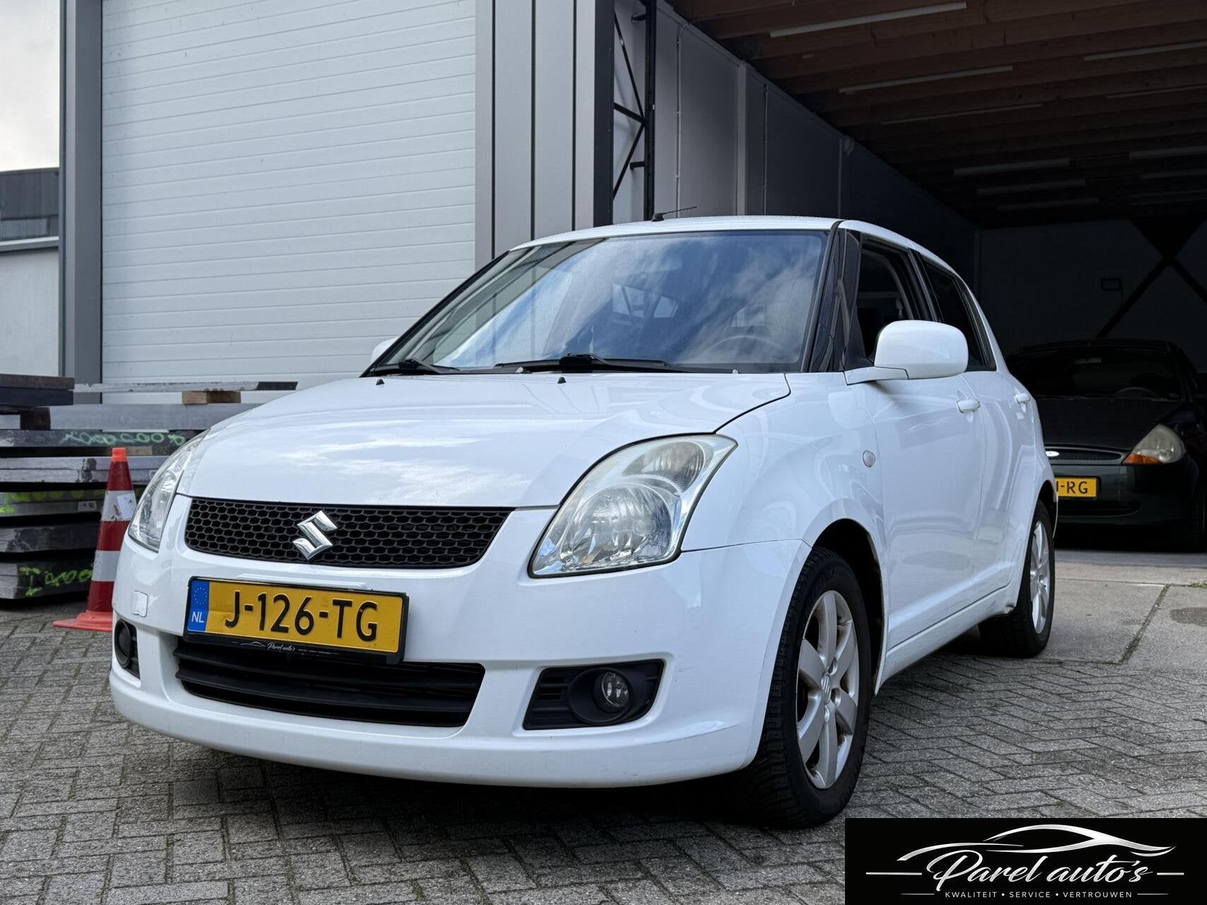 Suzuki Swift 1.3 Bandit|APK|Airco|5 Deuren|Gereviseerde bak, Voorwielaandrijving, 400 kg, Bedrijf, Handgeschakeld