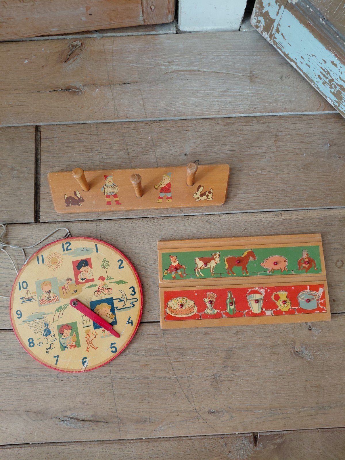 Vintage houten speelgoed set: puzzel, kapstok, klok, Ophalen of Verzenden, Gebruikt