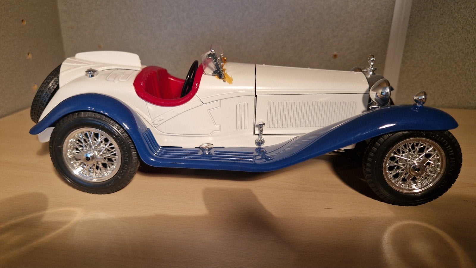 Bburago Alfa Romeo 2300 Spider 1932 Modelauto, Ophalen of Verzenden