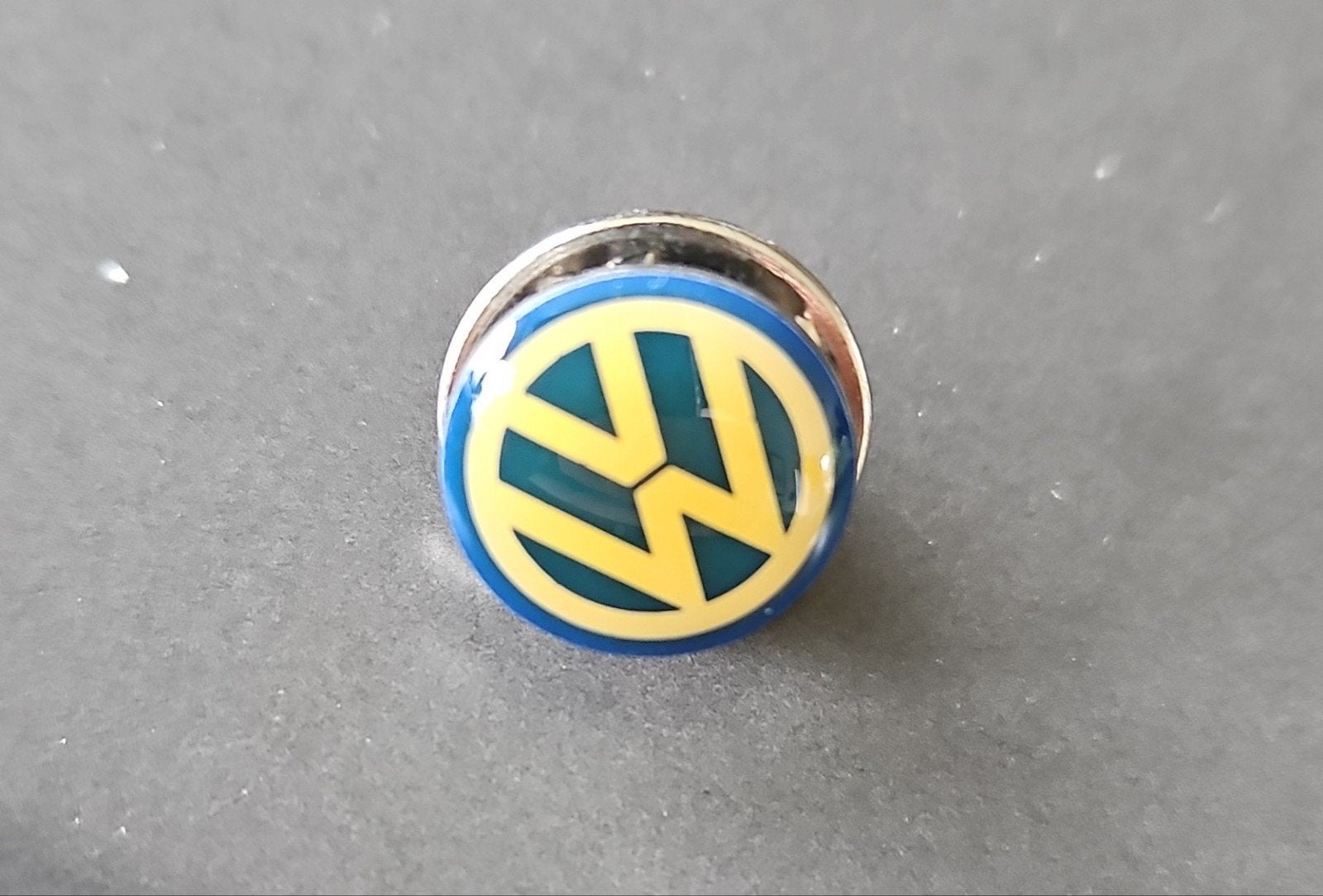 Volkswagen VW Speldje Pin Badge, Ophalen of Verzenden, Zo goed als nieuw, Merk, Speldje of Pin
