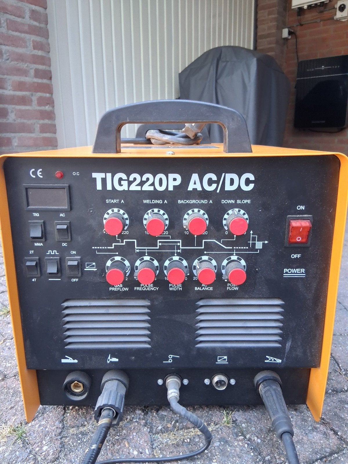 Giant Tig 220P AC/DC, Ophalen, Gebruikt, 150 tot 250 ampère, Tig