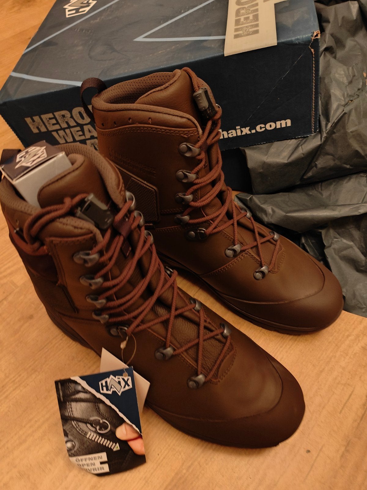 Nieuwe Haix Brown Active Polish Schoenpoets, Sport en Fitness, Bergsport en Wandelen, Ophalen of Verzenden, Nieuw, Schoenen