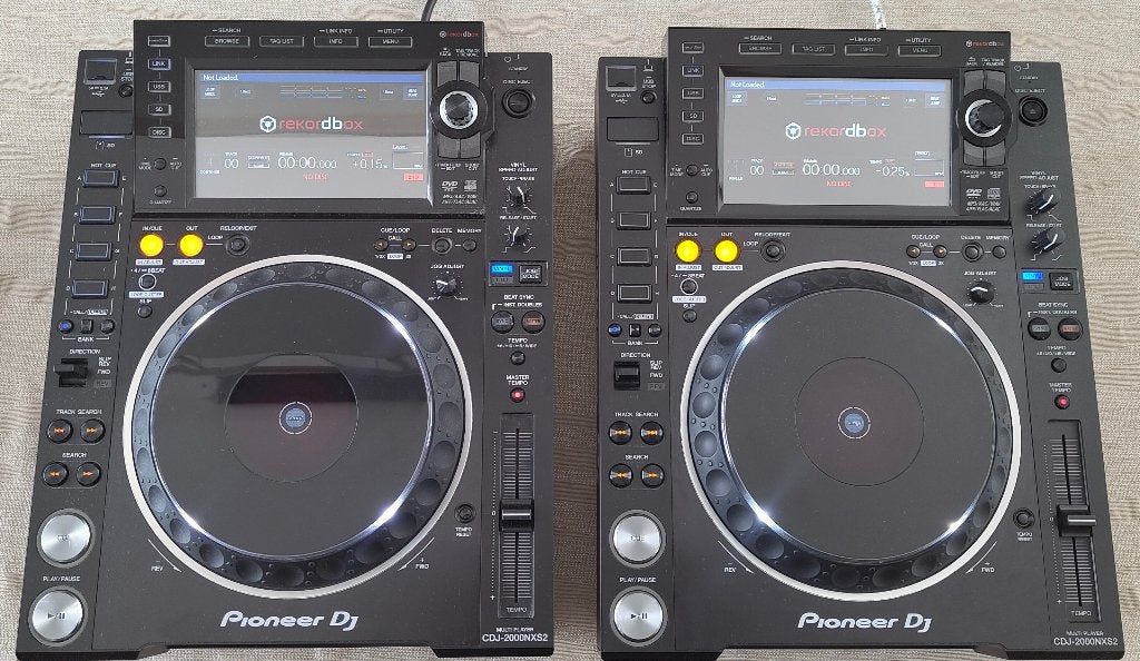 2x Pioneer CDJ2000NXS2 in nieuwstaat, Ophalen, Zo goed als nieuw, Draaitafel, Pioneer